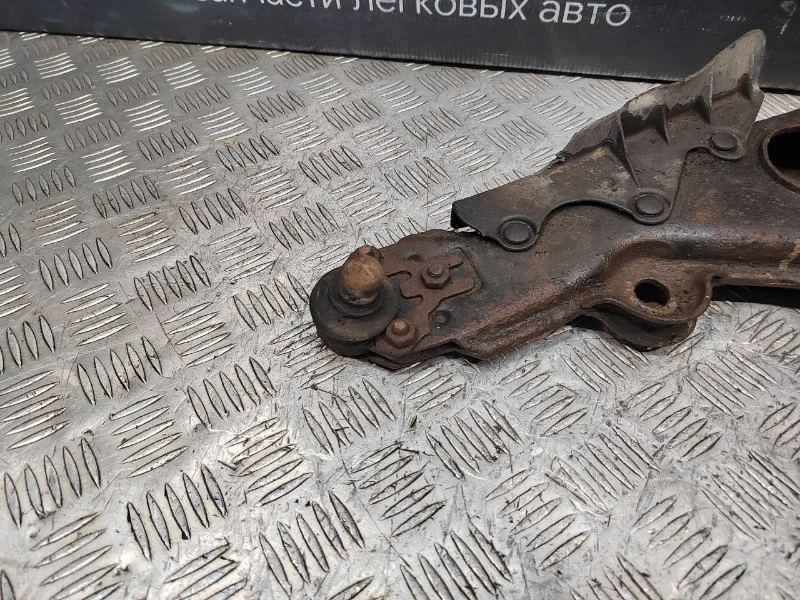 Рычаг передний левый Volkswagen Passat B3 - миниатюра 4