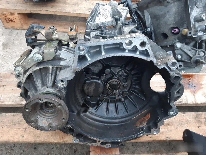 МКПП Volkswagen Golf - изображение 1