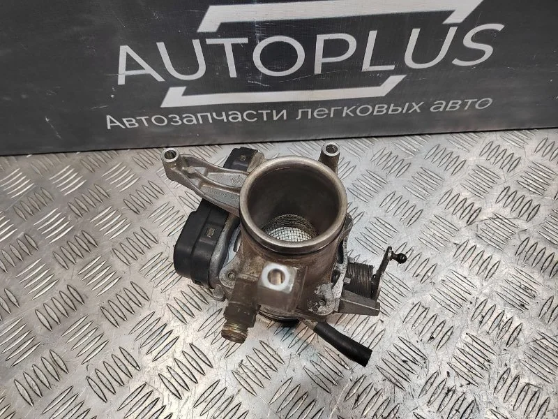 Дроссельная заслонка Mercedes Benz E-Class W210 - изображение 1