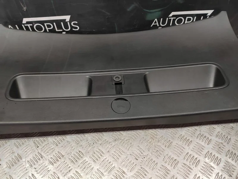 Накладка крышки багажника задняя Kia Ceed ED - миниатюра 4
