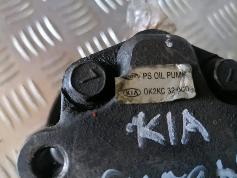 Насос гур Kia Carens 2.0 2002-2006 - миниатюра 6