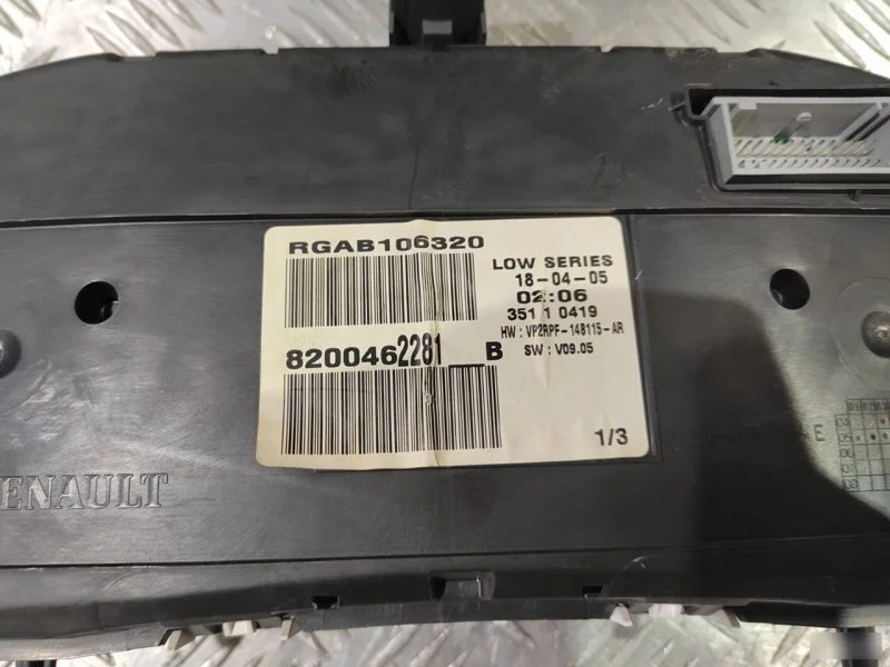 Панель приборов Renault Megane 2 1.6 2002-2009 - миниатюра 9
