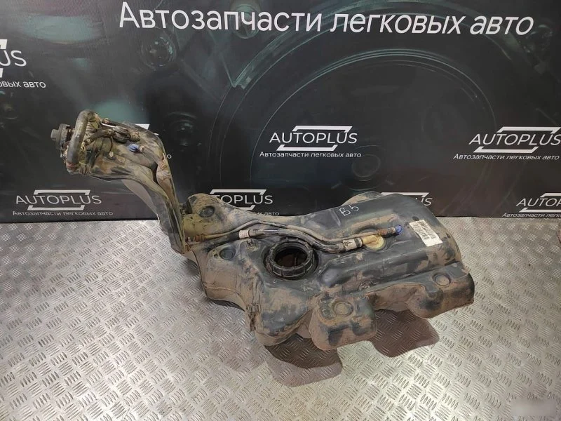 Топливный бак Volkswagen Passat B5 1.8 1997-2005 - изображение 1