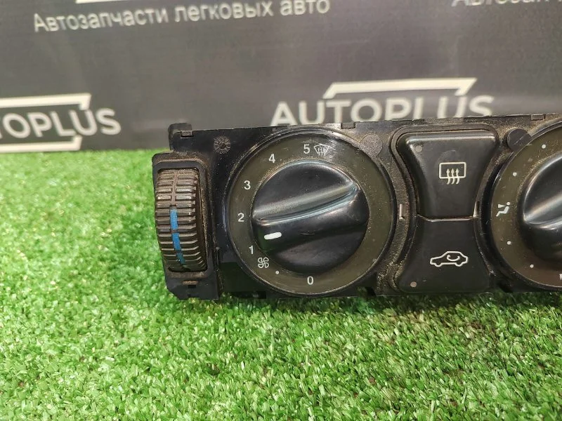 Блок управления климат-контролем Mercedes Benz - миниатюра 2