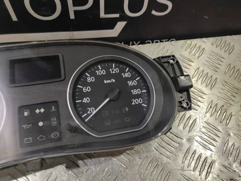 Панель приборов Renault Sandero 1.6 2010-2014 - миниатюра 3