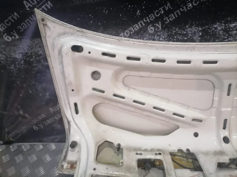 Крышка багажника Volkswagen Passat B3 1.8 - миниатюра 9