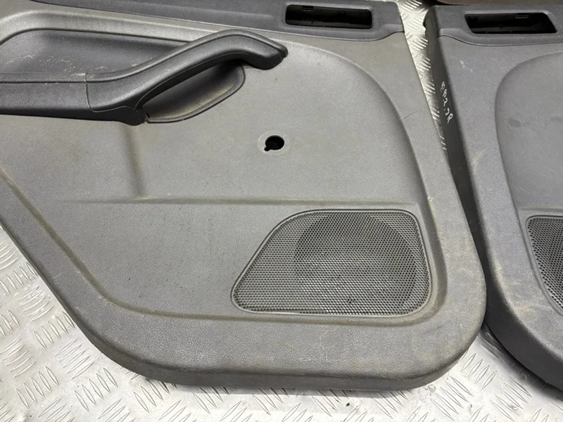 Дверные карты Ford Focus 2 1.4 2004-2011 - миниатюра 8