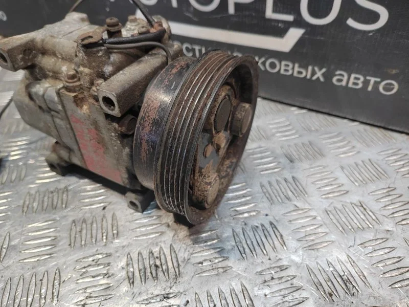 Компрессор кондиционера Mazda Premacy 2.0 FS 2002 - миниатюра 10