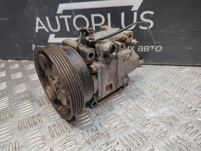 Компрессор кондиционера Mazda Premacy 2.0 FS 2002 - миниатюра 6