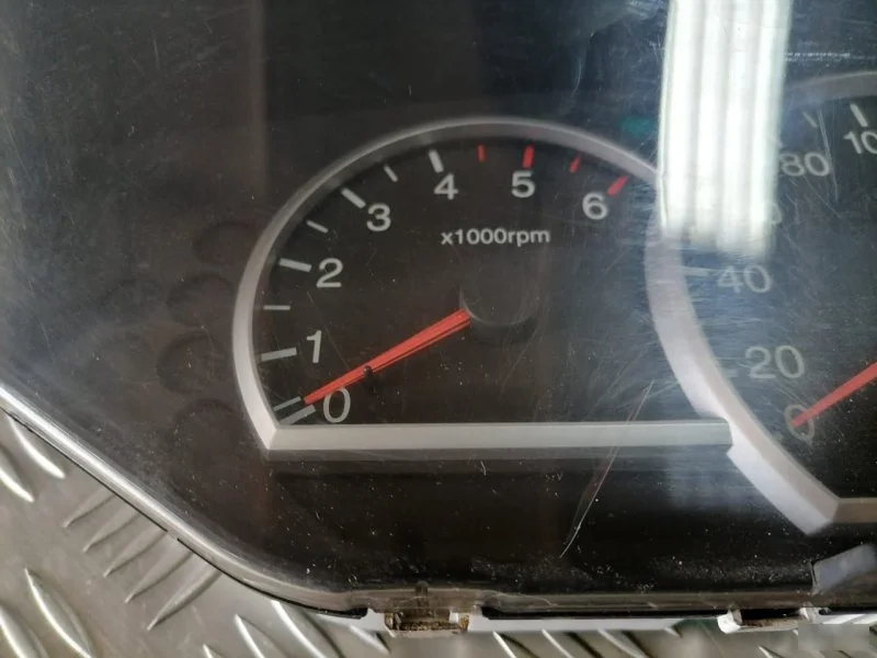 Щиток приборов Kia Carens 2 2.0 2002-2006 - миниатюра 2