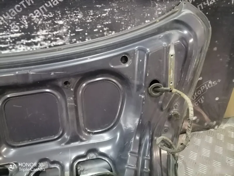 Крышка багажника Hyundai Elantra XD 2003-2009 - миниатюра 8