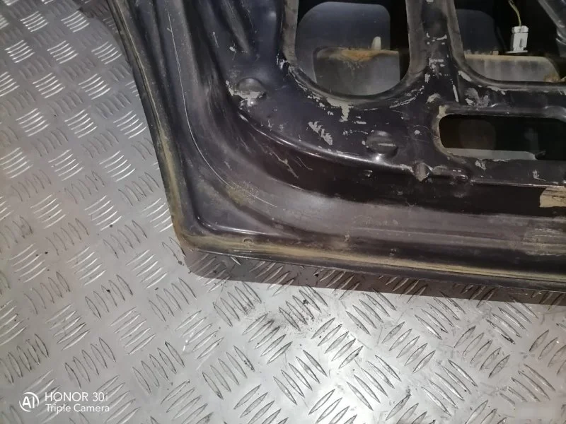 Крышка багажника Hyundai Elantra XD 2003-2009 - миниатюра 9