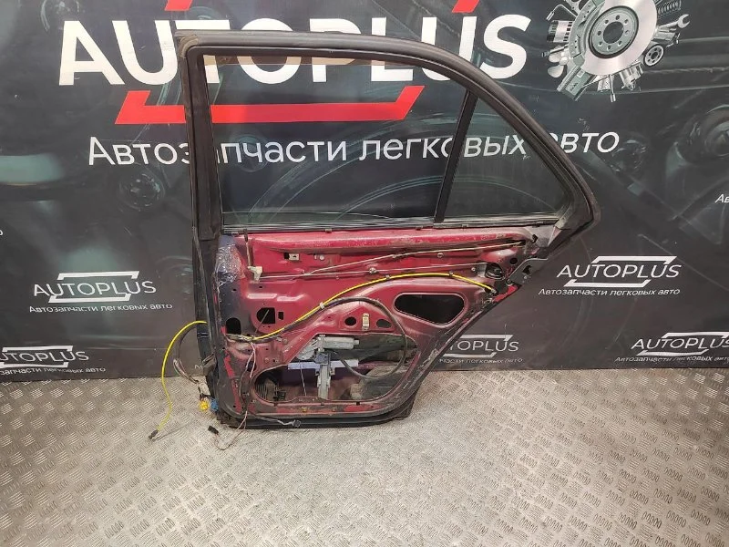 Дверь боковая задняя правая Mercedes Benz C-Class - миниатюра 2