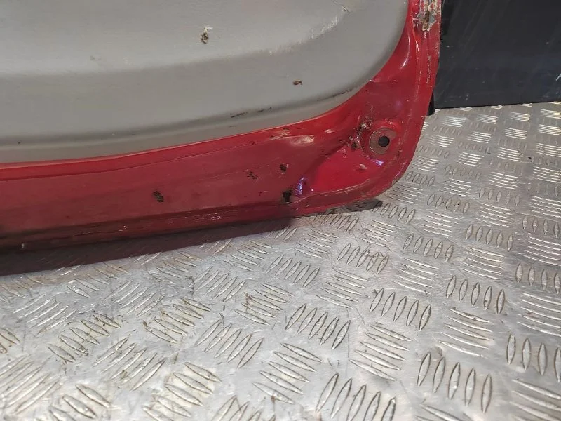 Дверь багажника Mazda Premacy 2.0 FS 2002 - миниатюра 10