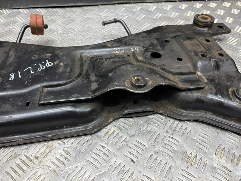 Подрамник Ford Focus 2 1.4 2004-2011 - миниатюра 4
