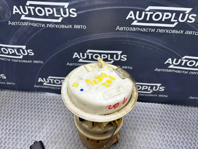 Топливный насос Peugeot 206 ХЭТЧБЕК 1.4 KFW 2001 - миниатюра 2