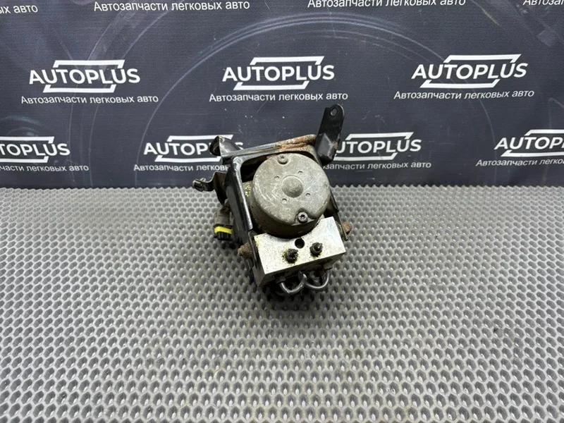 Блок ABS Toyota Corolla E120 1.6 2000-2007 - изображение 1