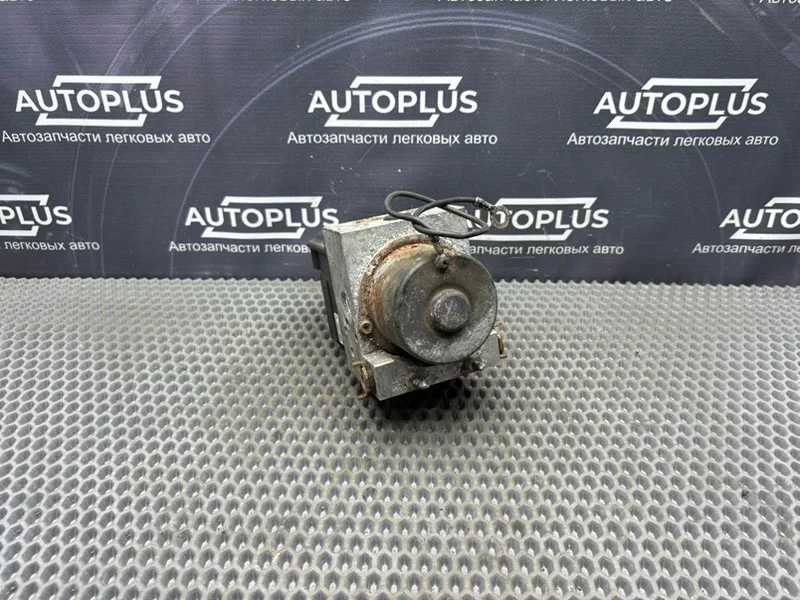 Блок ABS Nissan Maxima A33 2.0 1999-2006 - изображение 1