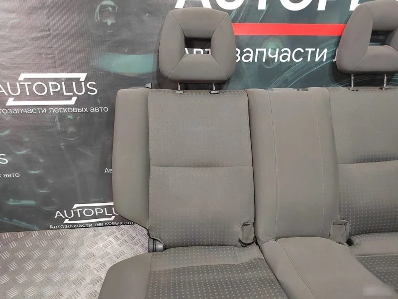 Диван задний Mitsubishi Space Star 1.6 1998-2004 - миниатюра 2