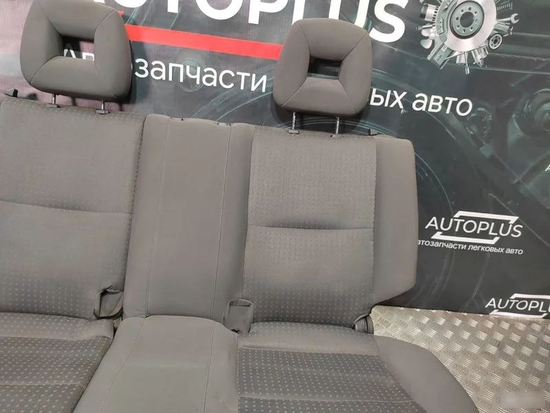 Диван задний Mitsubishi Space Star 1.6 1998-2004 - миниатюра 3