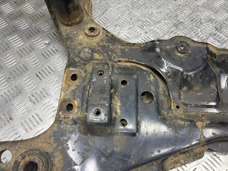 Подрамник Ford Focus 2 1.8 2004-2011 - миниатюра 3