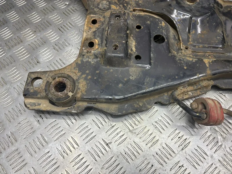 Подрамник Ford Focus 2 1.8 2004-2011 - миниатюра 4