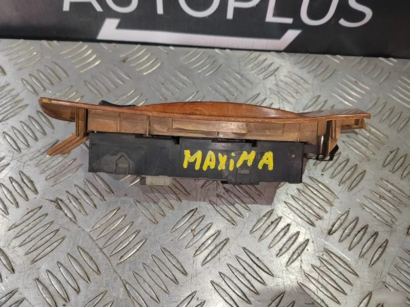 Блок управления стеклоподъемниками Nissan Maxima - миниатюра 4