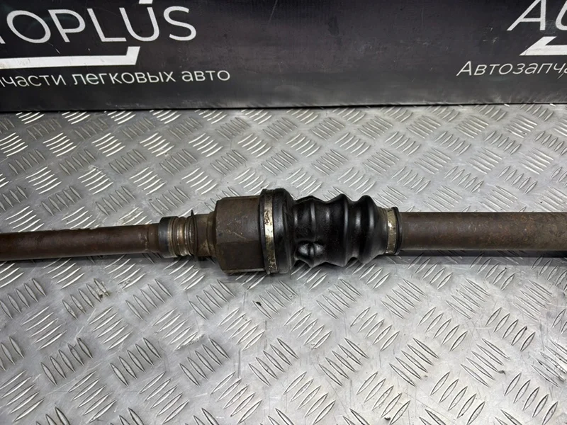 Правый привод Peugeot 206 1.4 KFW 2001 - миниатюра 9