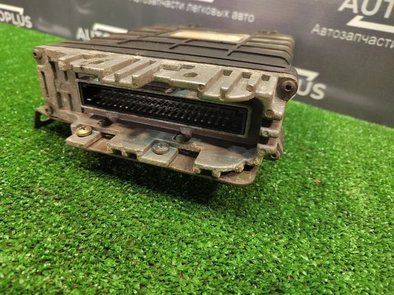 Блок управления двигателем Volkswagen Golf 3 - миниатюра 6