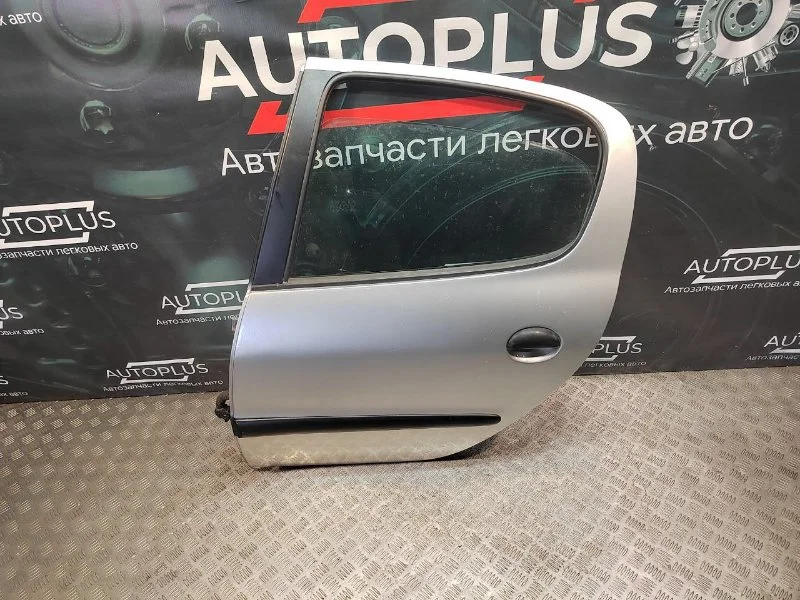 Дверь боковая задняя левая Peugeot 206 1.4 KFW - изображение 1