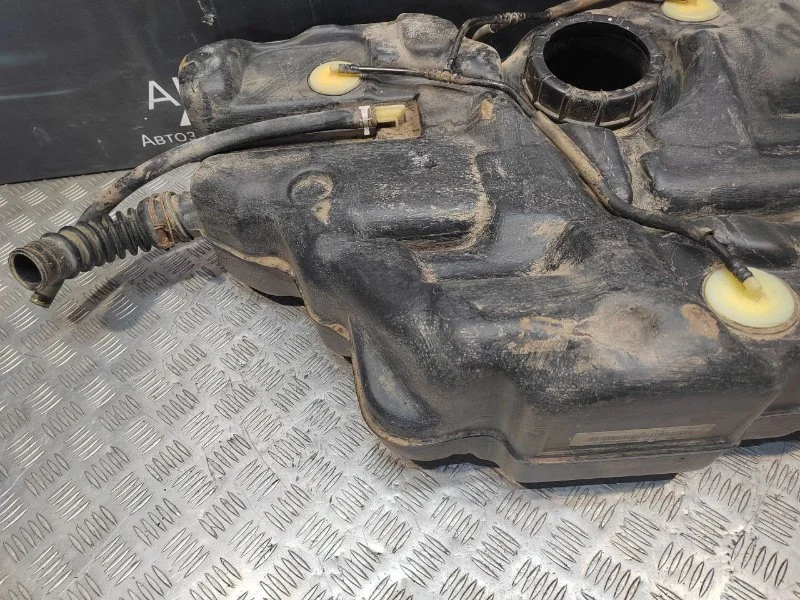 Топливный бак Nissan Micra K11E 1.0 CG10 2002 - миниатюра 3
