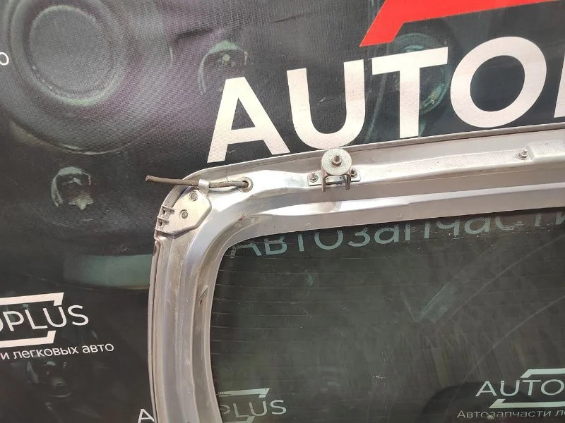 Дверь багажника Peugeot 206 1.4 KFW 2001 - миниатюра 9