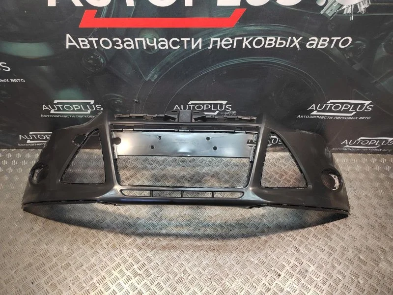Бампер Ford Focus 2010 - изображение 1