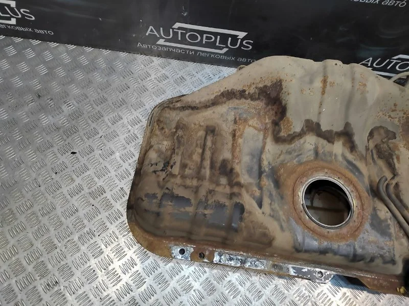 Топливный бак Nissan Almera N15 GA16 1995-2000 - миниатюра 3
