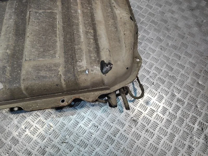 Топливный бак Nissan Almera N15 GA16 1995-2000 - миниатюра 9