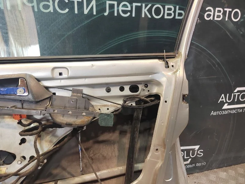 Дверь боковая передняя правая Seat Cordoba 1 1.4 - миниатюра 8