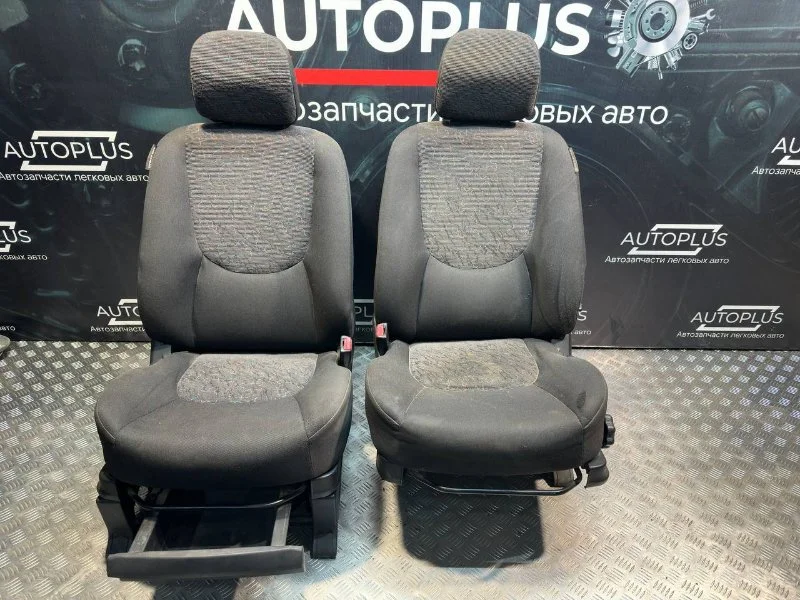 Сиденье переднее правое Hyundai Matrix 1.6 G4ED - изображение 1