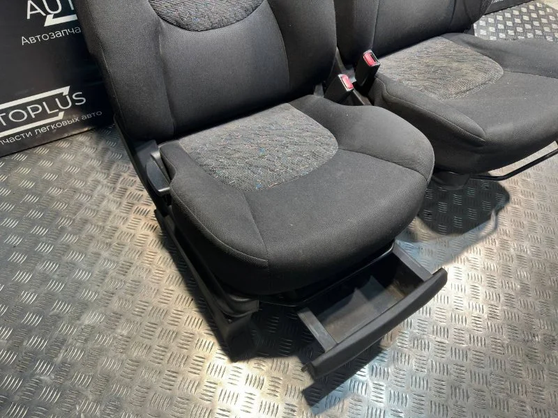 Сиденье переднее правое Hyundai Matrix 1.6 G4ED - миниатюра 10