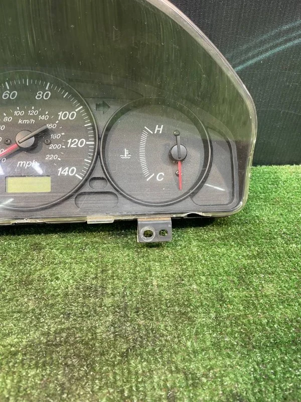 Панель приборов Mazda Protege СЕДАН 1.6 ZM 2001 - миниатюра 4