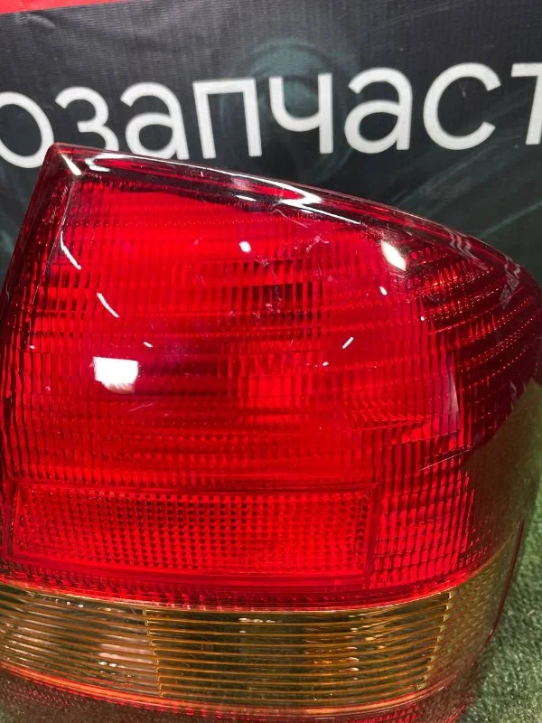 Фонарь задний правый Mazda Protege СЕДАН 1.6 ZM - миниатюра 2