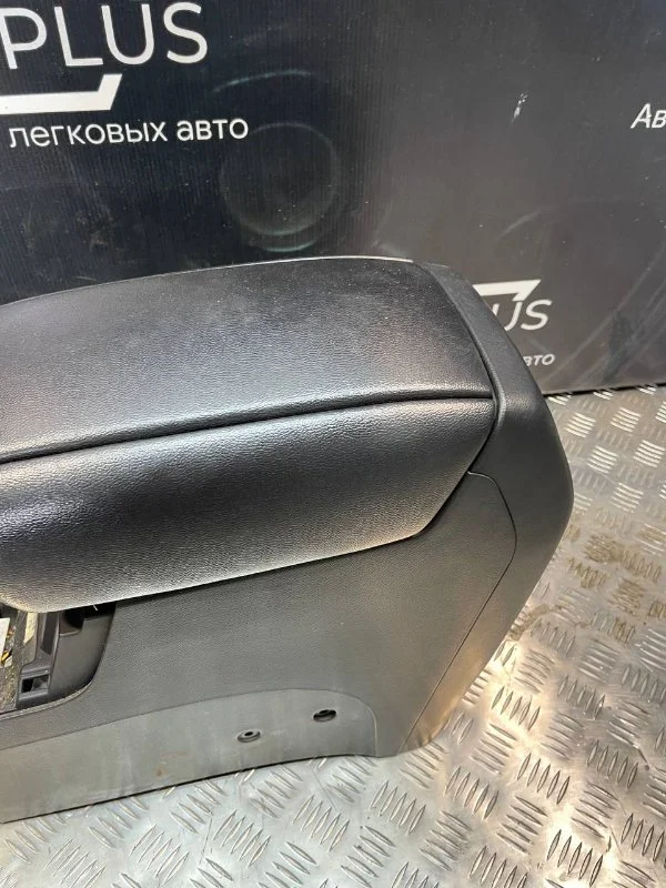 Центральная консоль с подлокотником Hyundai - миниатюра 5