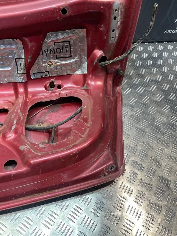 Крышка багажника Mazda Protege СЕДАН 1.6 ZM 2001 - миниатюра 9