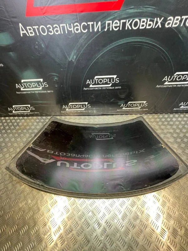 Стекло заднее заднее Mazda Protege СЕДАН 1.6 ZM - миниатюра 2