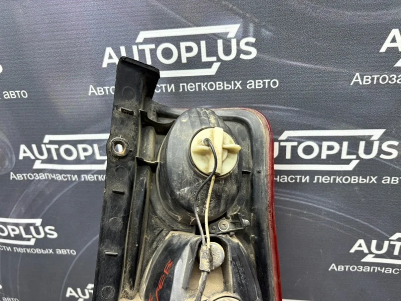 Фонарь задний левый Hyundai Matrix 1.6 G4ED 2001 - миниатюра 7