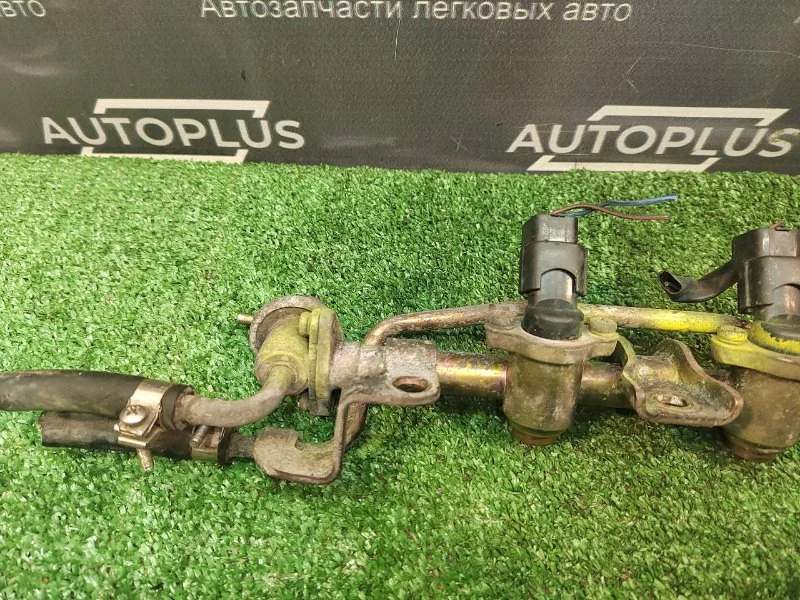 Топливная рампа Nissan Almera N15 GA16 1995-2000 - миниатюра 3