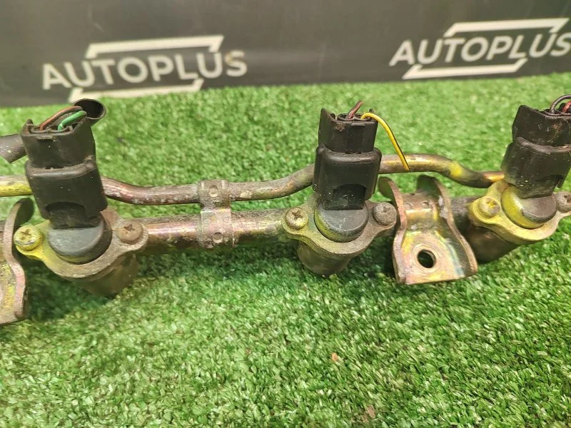 Топливная рампа Nissan Almera N15 GA16 1995-2000 - миниатюра 8