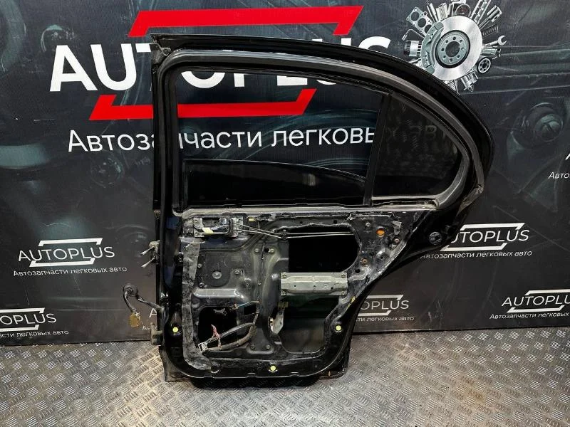 Дверь боковая задняя правая Nissan Cefiro A32 - миниатюра 2