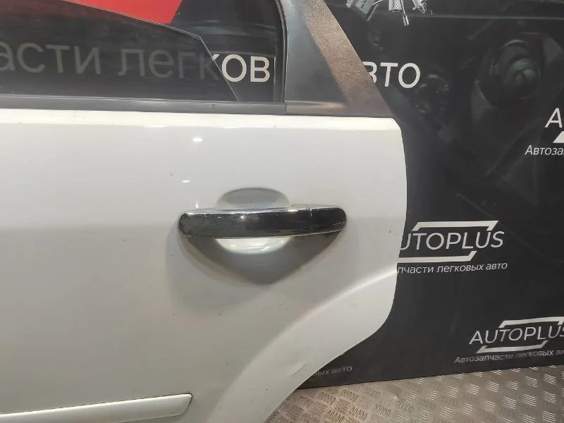 Дверь боковая задняя левая Ford Focus СЕДАН 1.8 - миниатюра 3