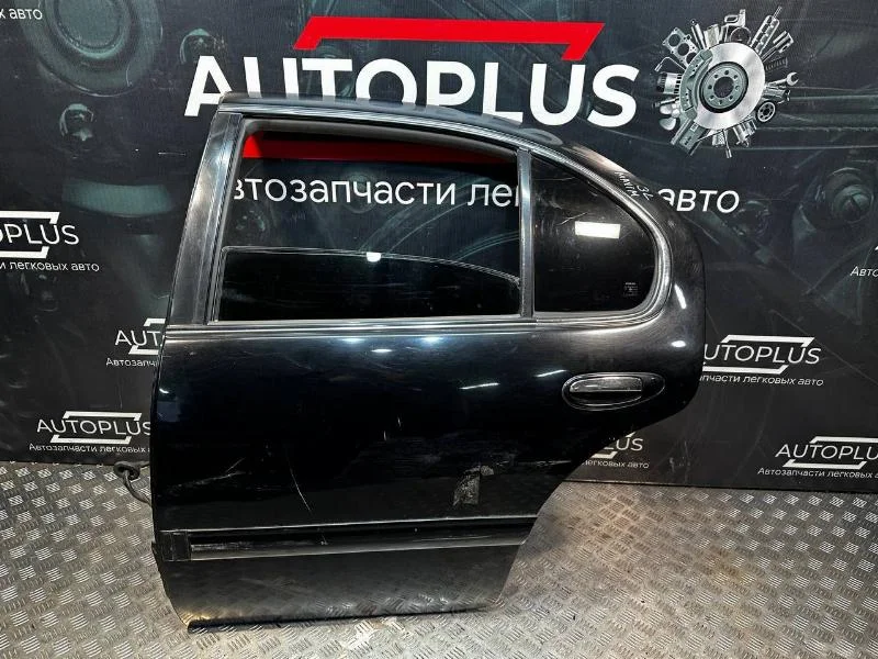 Дверь боковая задняя левая Nissan Cefiro A32