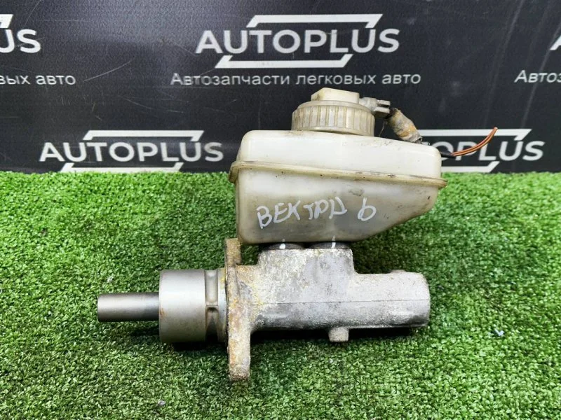 Главный тормозной цилиндр Opel Vectra B УНИВЕРСАЛ - миниатюра 2